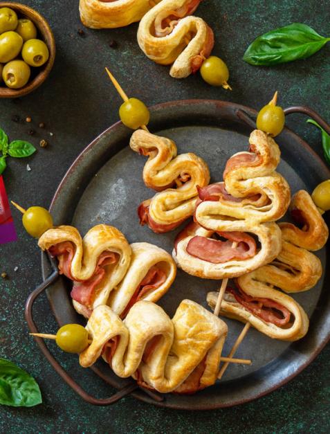 Choinki z ciasta francuskiego z boczkiem