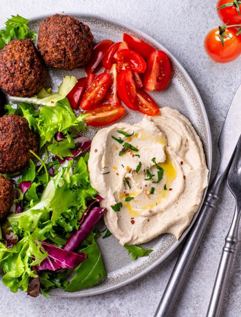 Falafele z bobu i groszku z hummusem