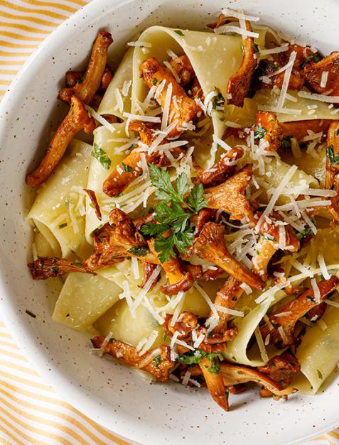 Makaron pappardelle z kurkami