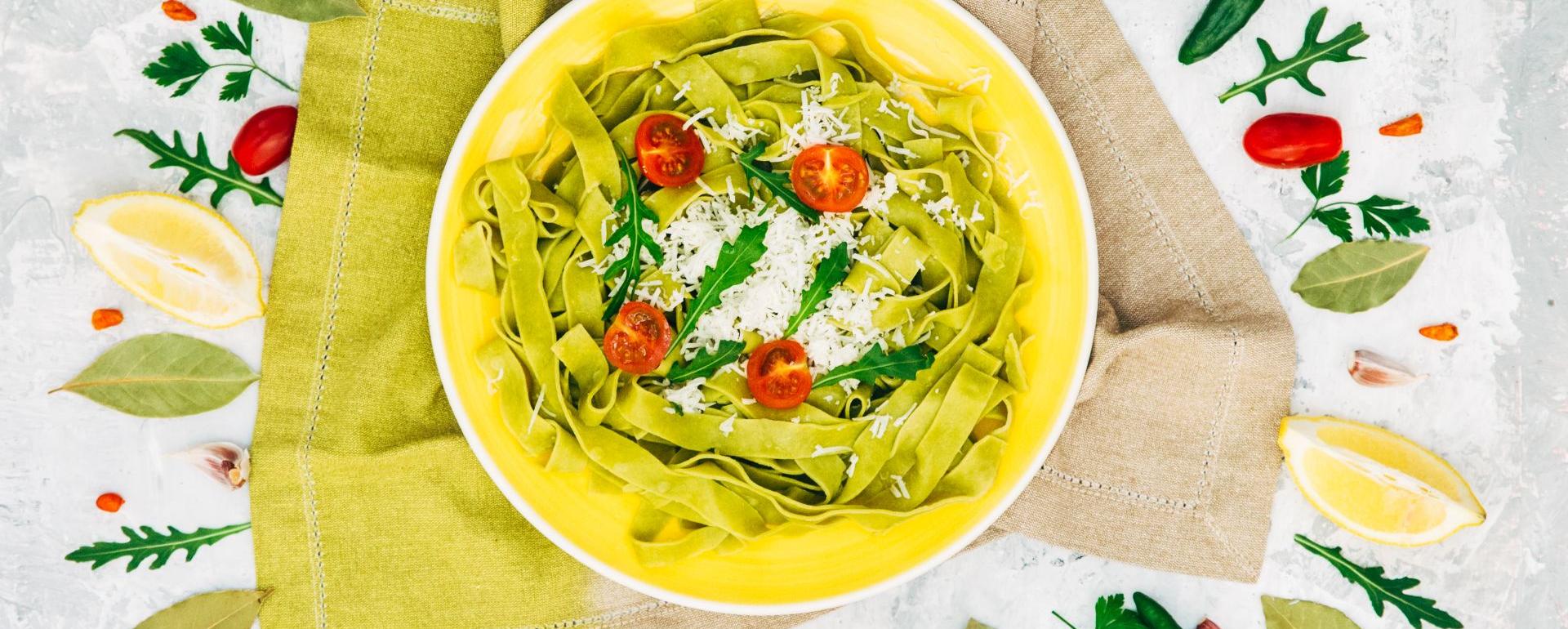 Zielone tagliatelle z tuńczykiem