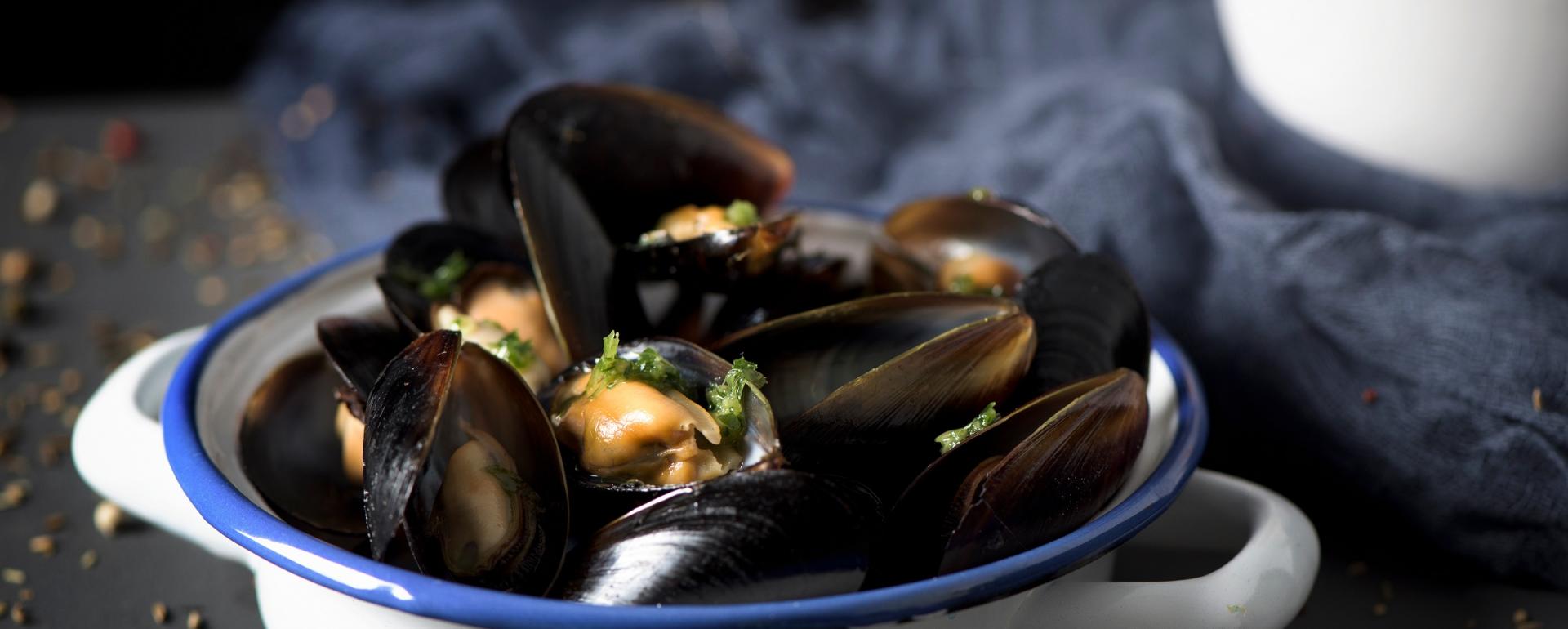 MOULES-FRITES, CZYLI O BELGIJSKIM POŁĄCZENIU MORZA I ZIEMI