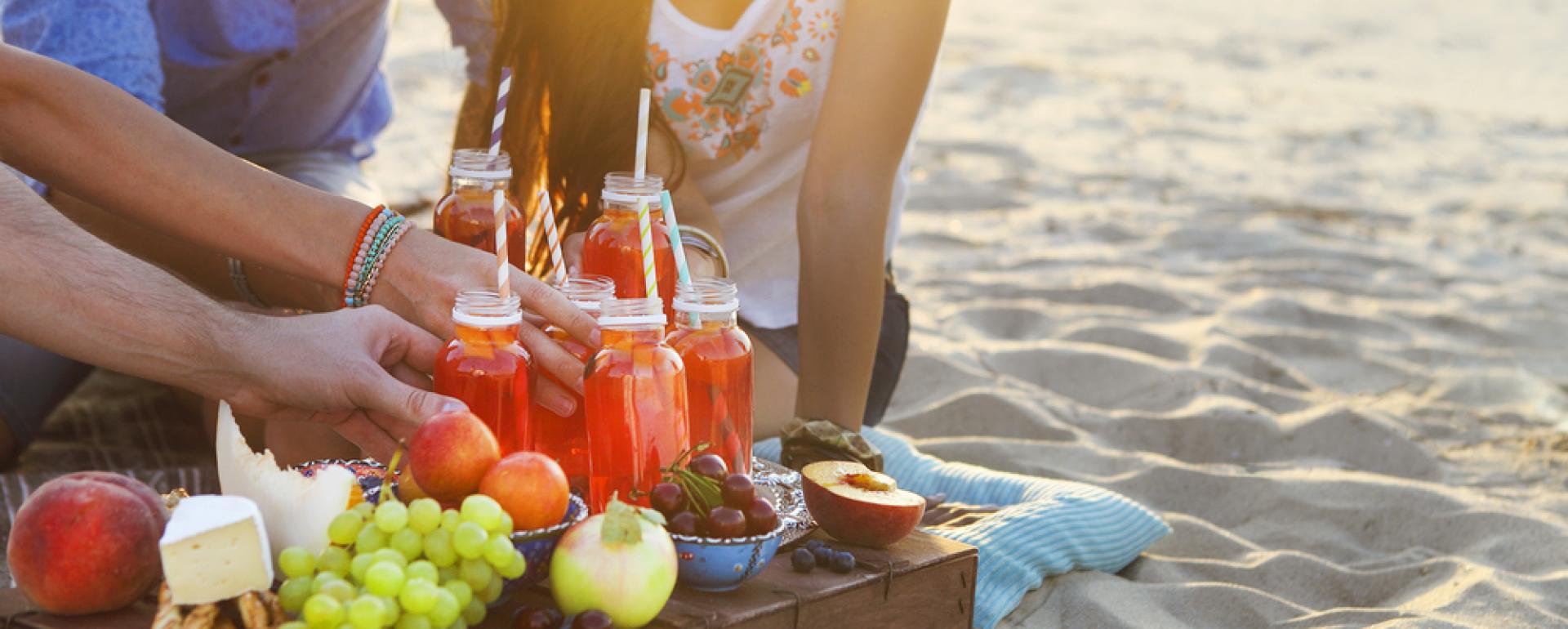 Co zabrać do jedzenia na plażę?