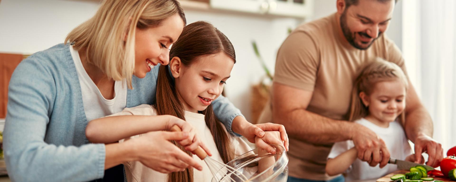 Domowe warsztaty kulinarne: zabawa w gotowanie podczas ferii zimowych